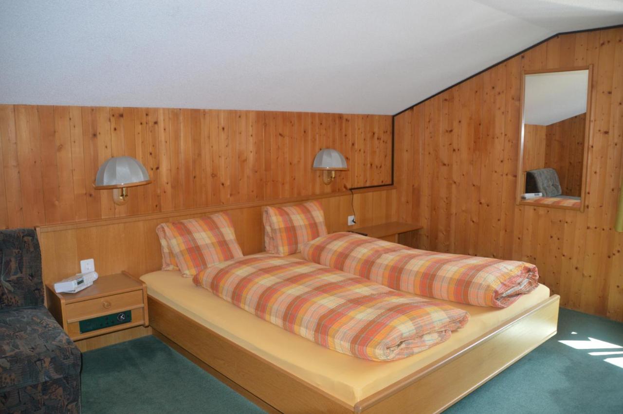 Hotel Seeblick Sufers Buitenkant foto